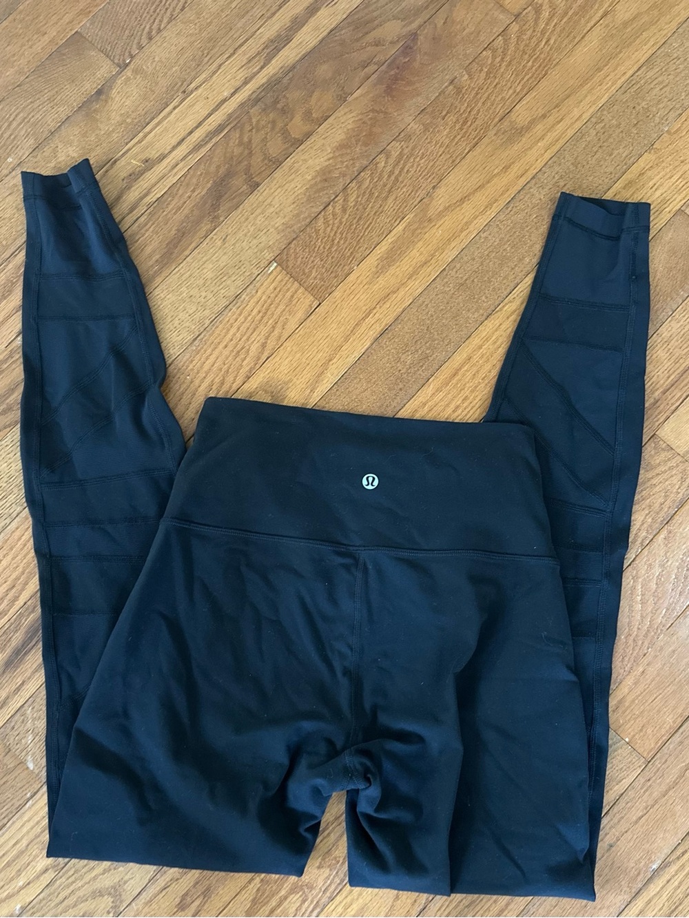 Black Lululemon Wunder Under High Rise Tech Mesh Leggings size 6, 29” inseam